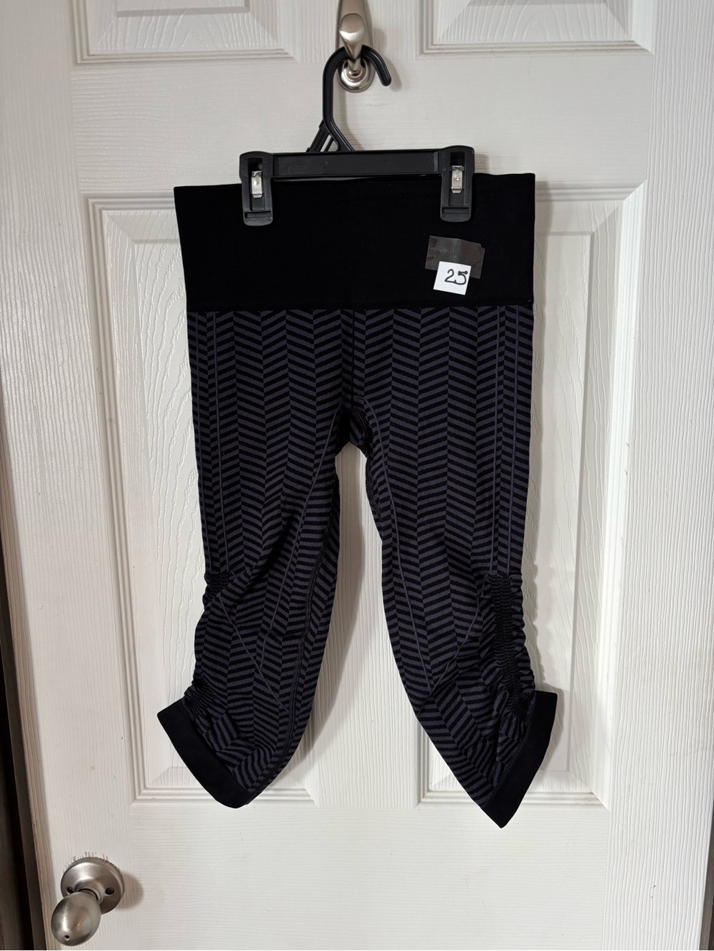 lululemon athletica Black Chevron Capri Leggings